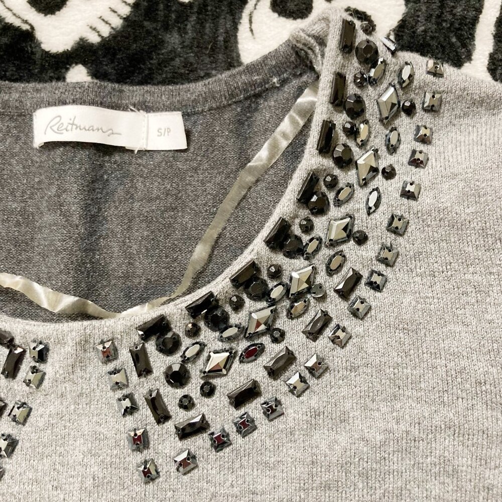 REITMANS Grey short sleeve knit top w/ gem embellishments ~ SMALL MEDIUM sweater - Picture 5 of 13